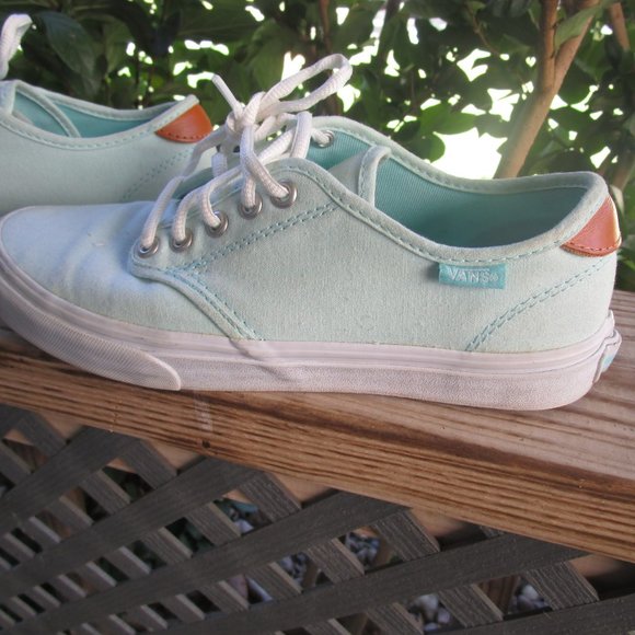 *BLACK FRIDAY SALE* Vans shoes for women size 7.5 - Picture 3 of 8